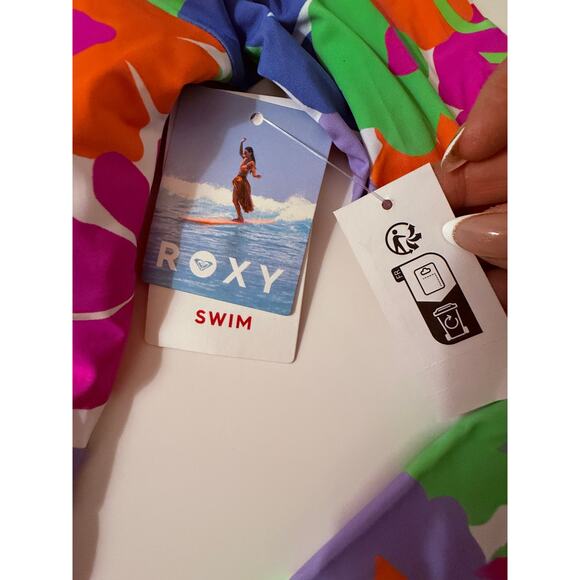 ROXY Floral Long Sleeve Swimsuit Set (2-Piece) Size M NWT Rashguard Boardshorts - Picture 6 of 6